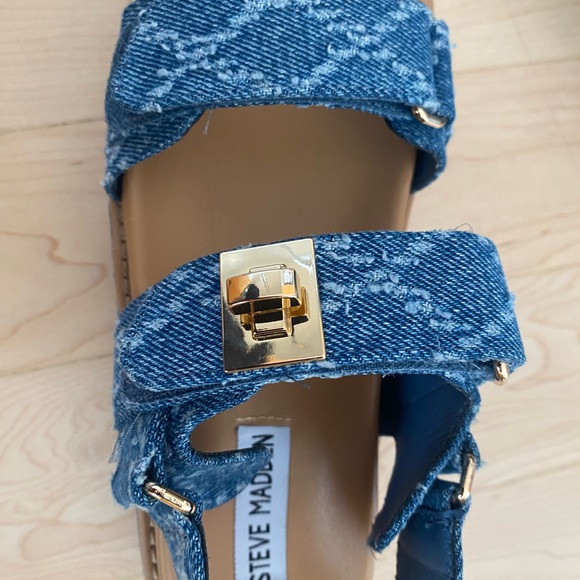 Steve MaddenBlue Denim Sandals - Picture 3 of 4
